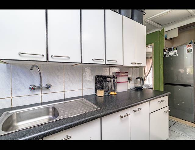 2 BEDROOM HOUSE FOR SALE IN CRESSLAWN
